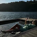 Solrik Med Tilgang Til Brygge Og Stor Hage *