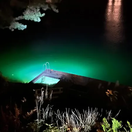 Solrik Med Tilgang Til Brygge Og Stor Hage *