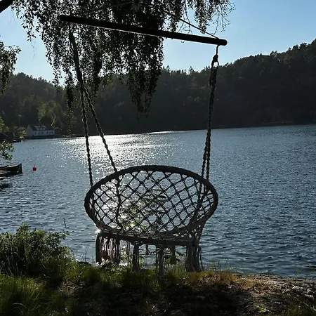 Solrik Med Tilgang Til Brygge Og Stor Hage * Risør