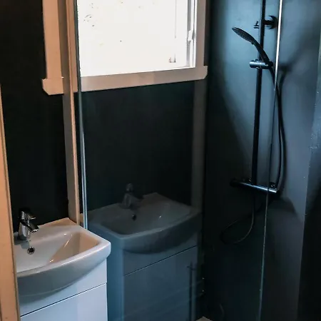 Solrik Med Tilgang Til Brygge Og Stor Hage Holiday home