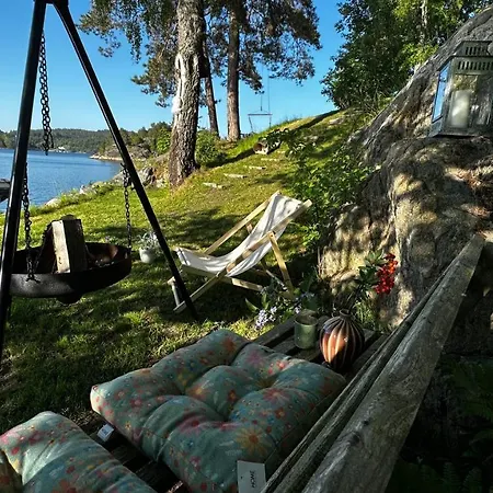 Holiday home Solrik Med Tilgang Til Brygge Og Stor Hage Risor