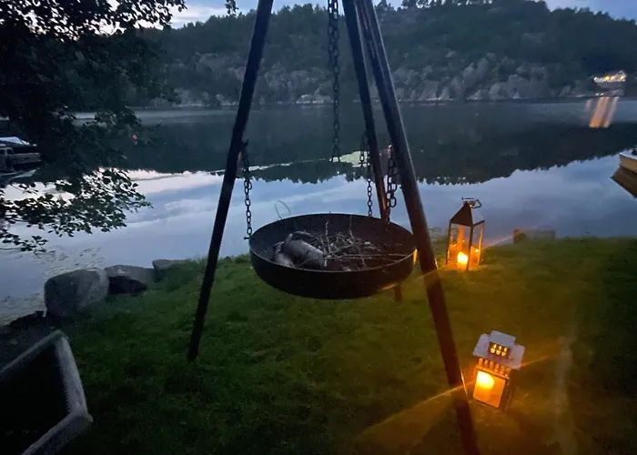 Solrik Med Tilgang Til Brygge Og Stor Hage *